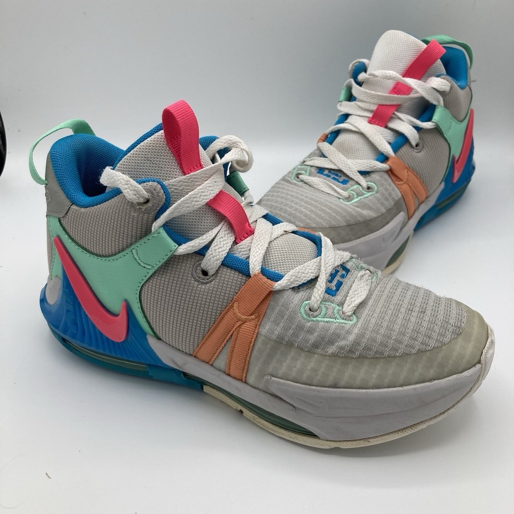 Nike Basketball Shoes Lebron Witness VII 7 Training Youth DQ8650-003 Size 5Y